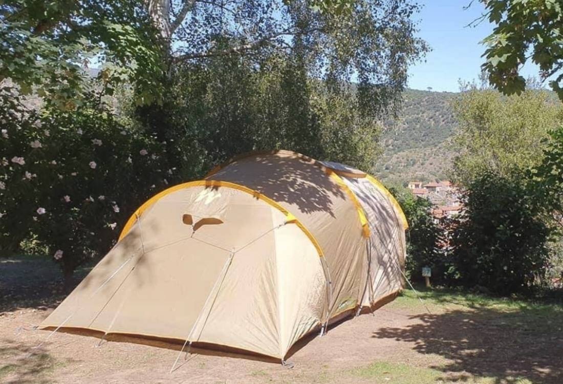 Camping Bellevue ** — Sítio de acampamento in Ria-Sirach