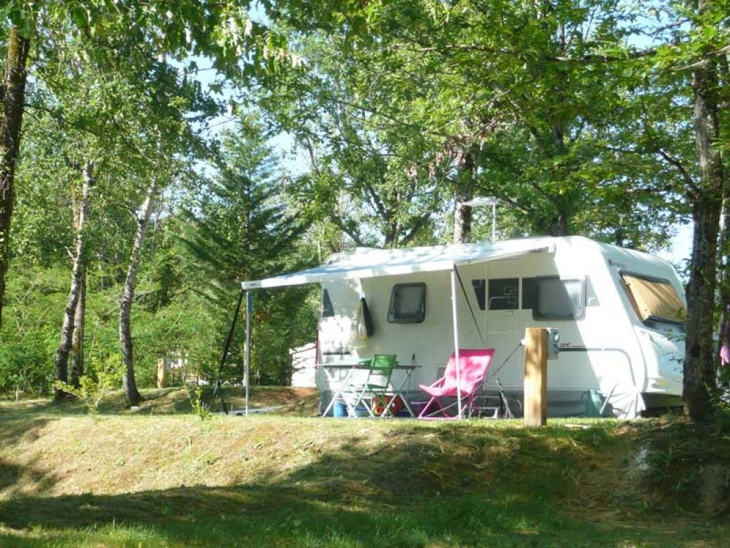 Camping Les Charmes*** — Campingplatz in Saint-André-d'Allas