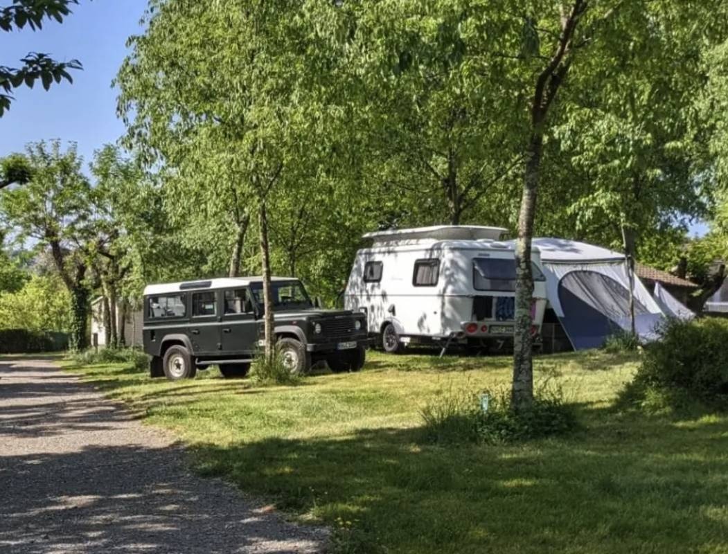 Camping Les Châtaigniers *** — Campingplats in Laurac en Vivarais
