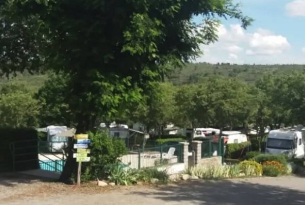 Camping Les Châtaigniers *** — Photo 2