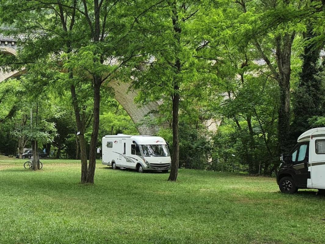 Camping La Muse ** — Camping in Mostuéjouls