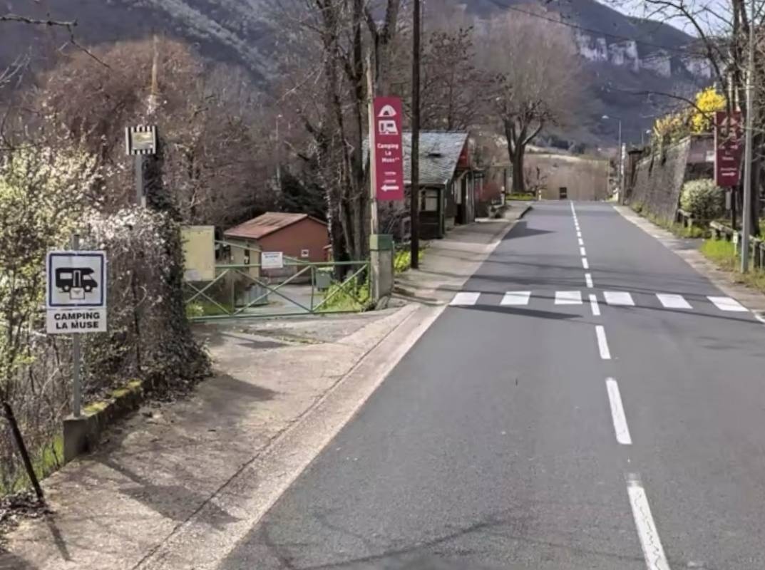 Camping La Muse ** — Kemping in Mostuéjouls