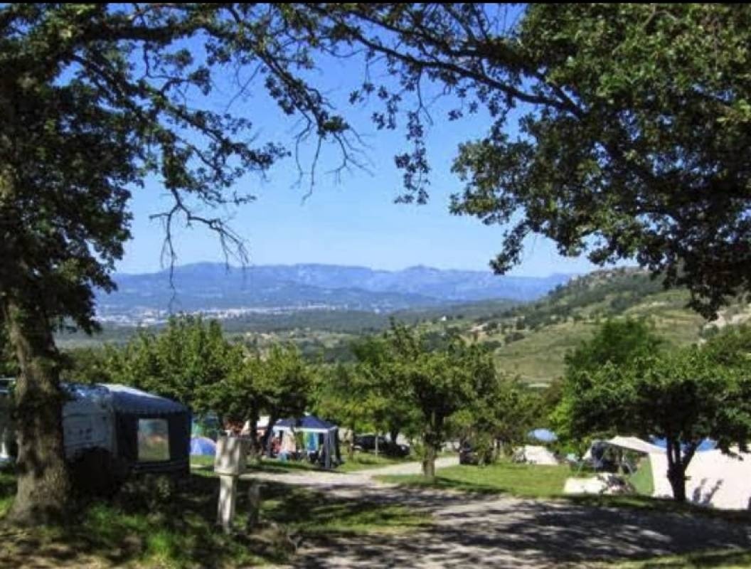 Camping les Charmilles - Ardèche — Місце для кемпінгу in Darbres