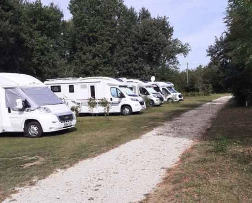 Camping Les Chênes Clairs *** — Campingplass in Condat