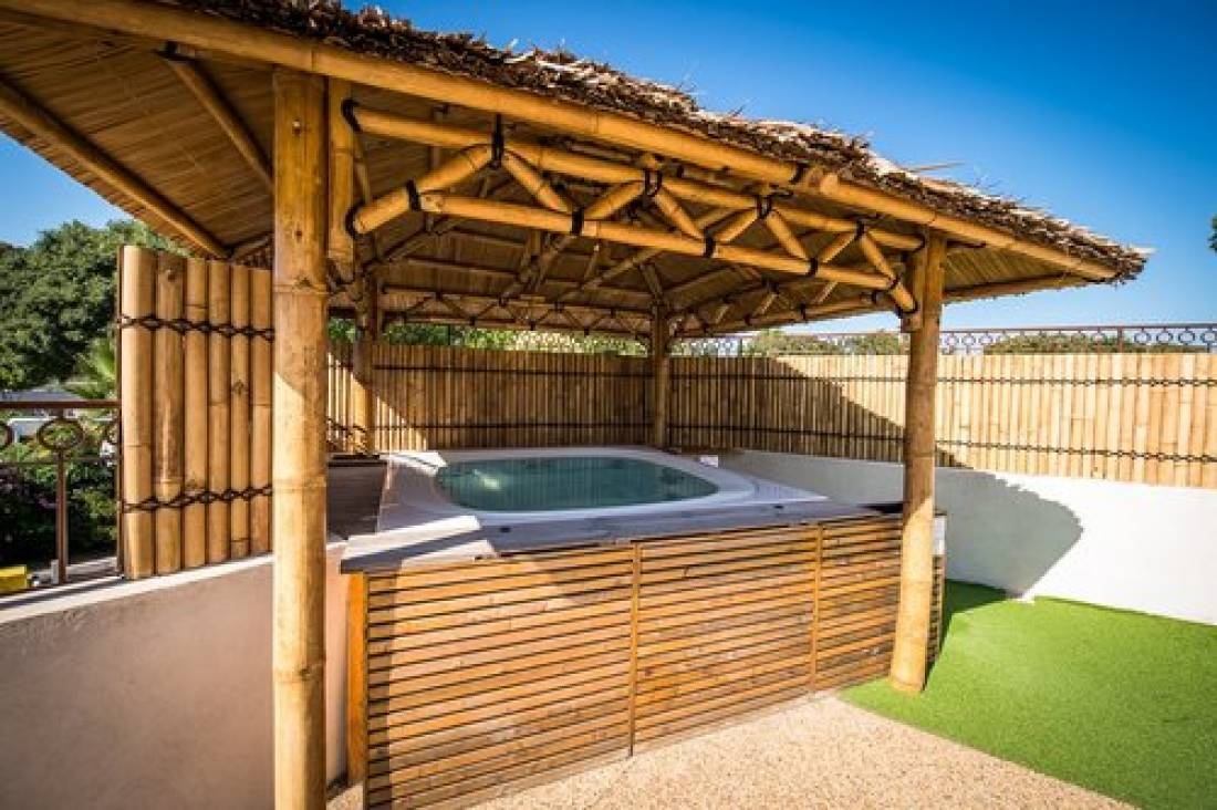 Camping Parc Mogador - CAMPASUN**** — Campingplats in Sanary-sur-Mer