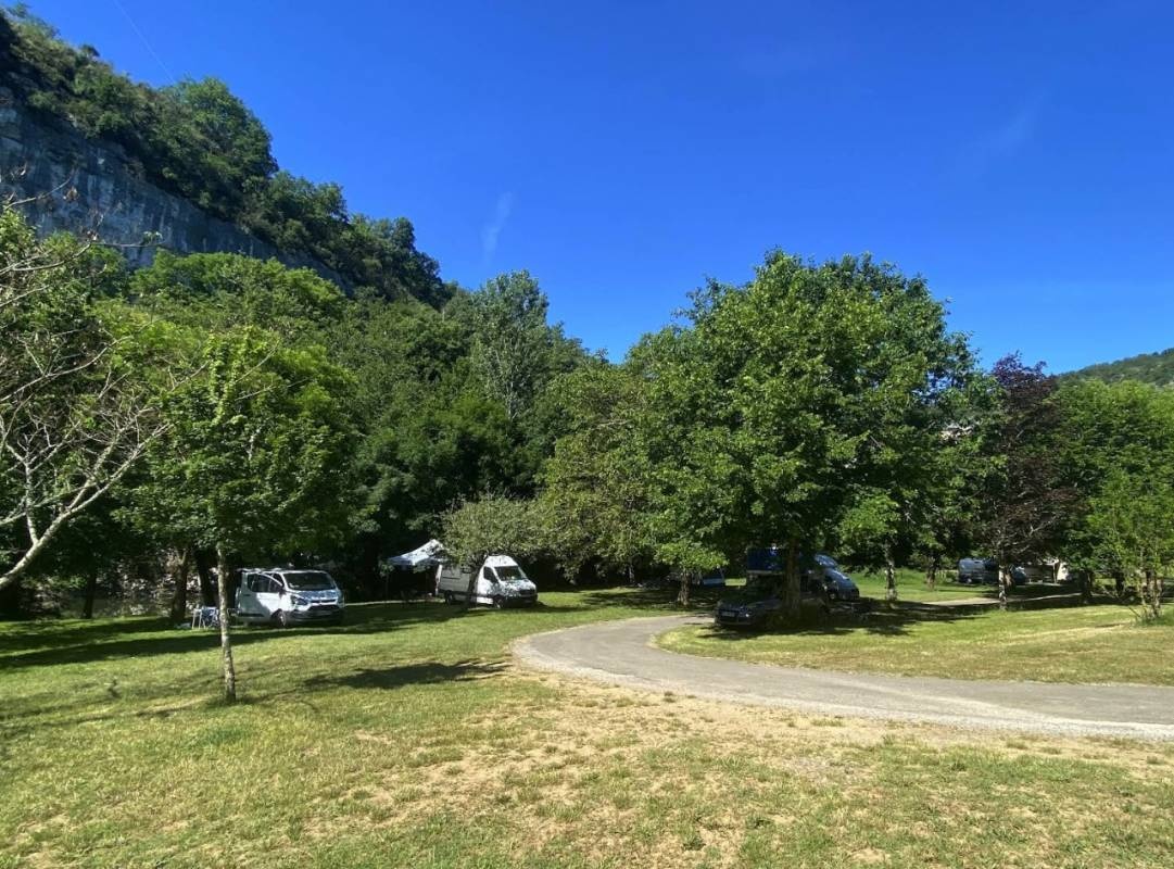 Camping Municipal Cantal — Campingplass in Cabrerets