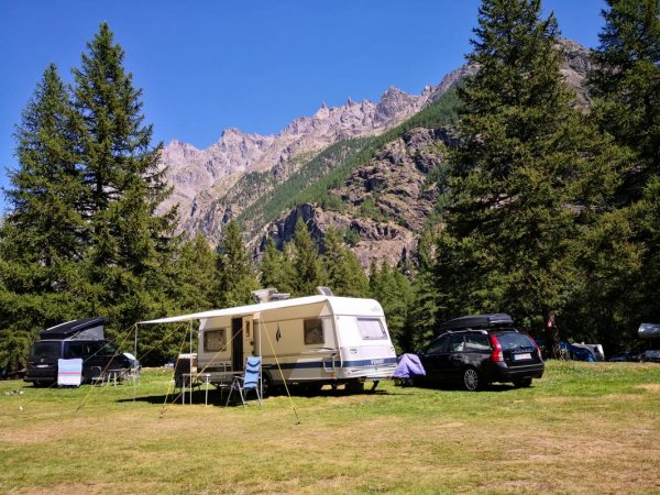 Camping d'Ailefroide (max. Höhe 3,20 m) — Photo 2