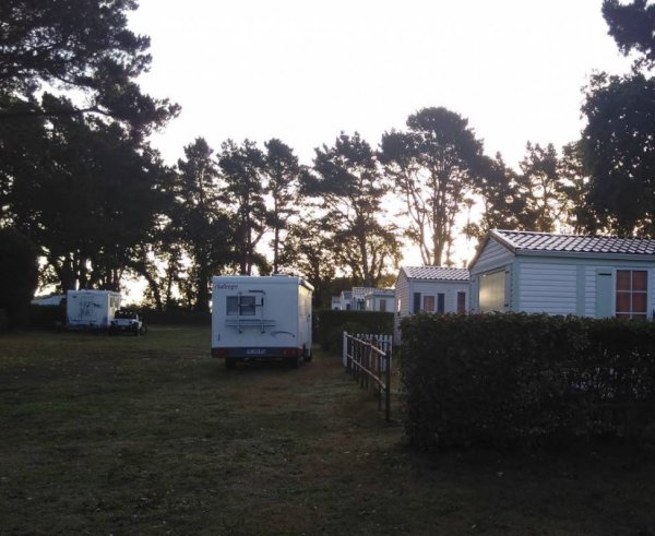 Camping des Pierres Debout ** — Foto 4