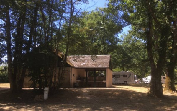 Camping Municipal Montigny-en-Morvan — Photo 2