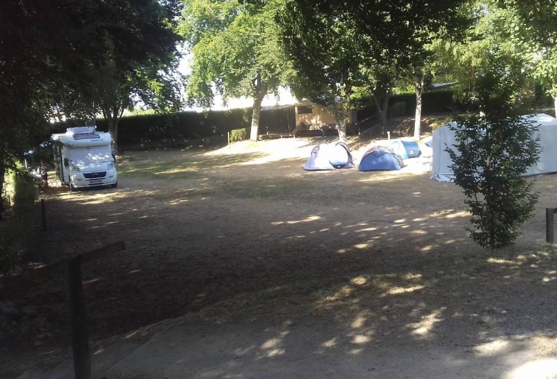 Camping Municipal Roche Martin *** — Campingplats in Ombrée d'Anjou