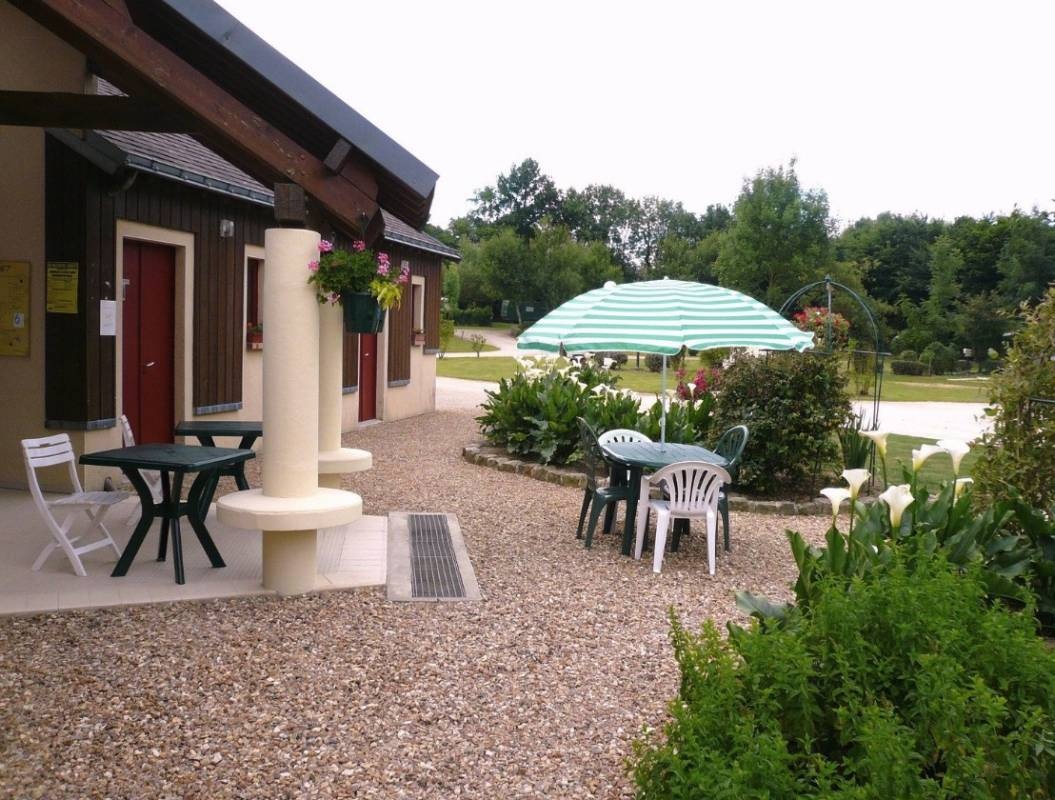 Camping Municipal de la Riviere — Kemp in La Bouche-Gouet