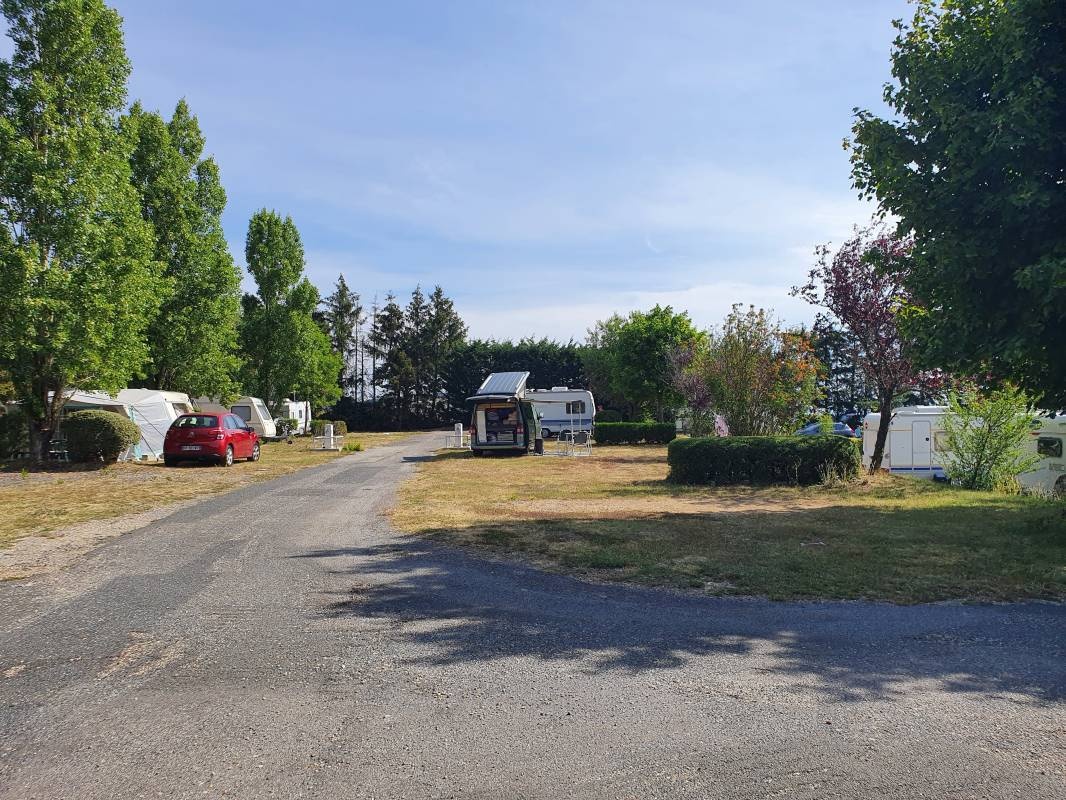 Camping Municipal du Châtelard — Campingplats in Sainte-Catherine