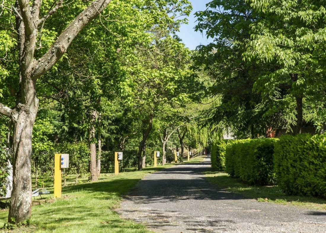 Camping Verte Rive ** — Kamp yeri in Saint-Laurent-de-Cerdans 