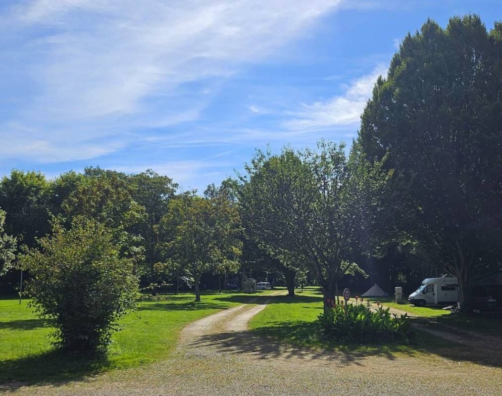 Camping Municipal Solange Sand — Campingplats in Montgivray