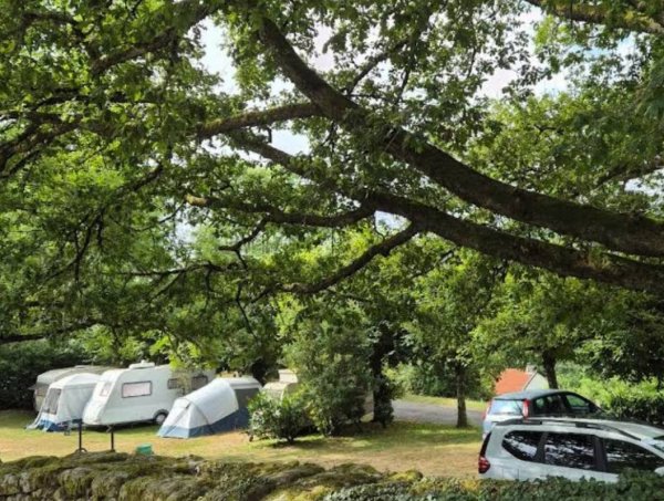 Camping Saint-Pierre-Château — Photo 5