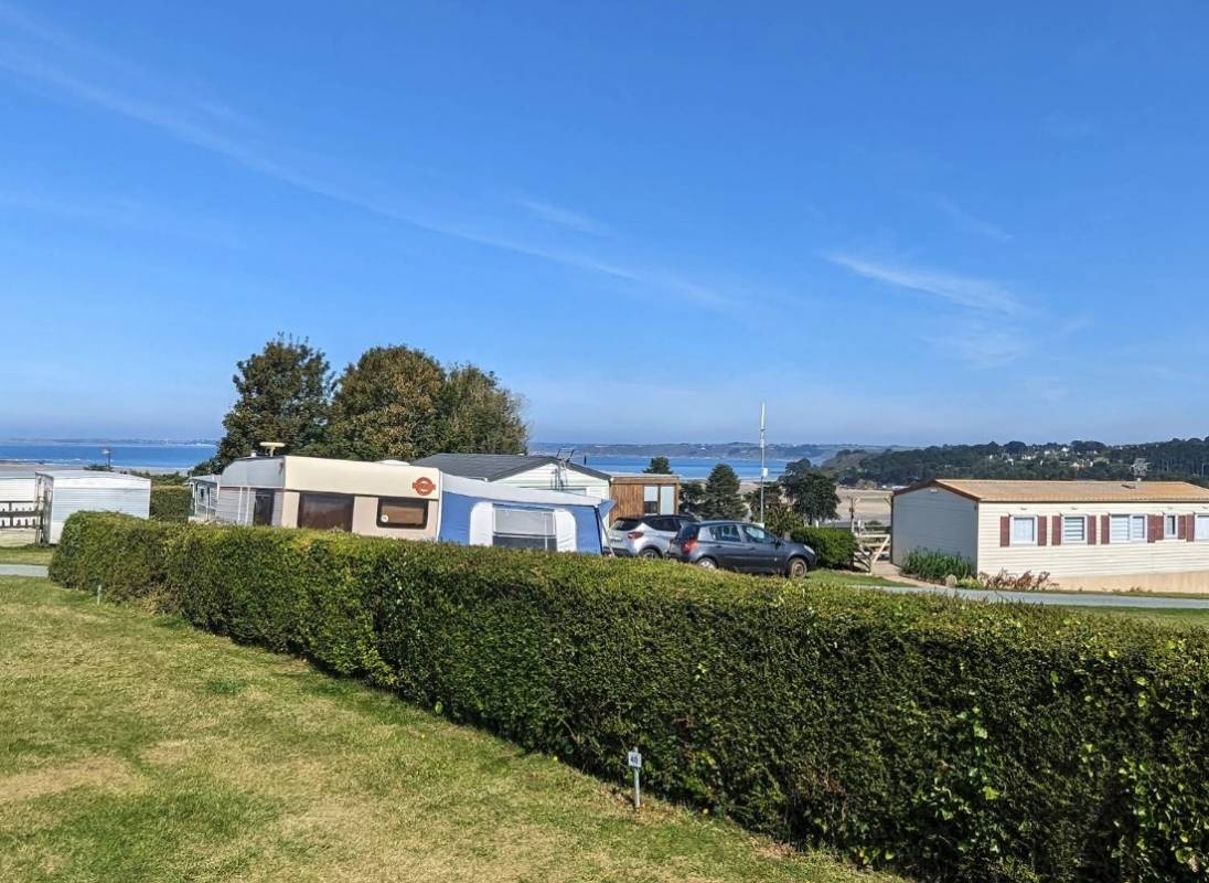 Camping Du Rugunay ** — Kemping in Locquirec