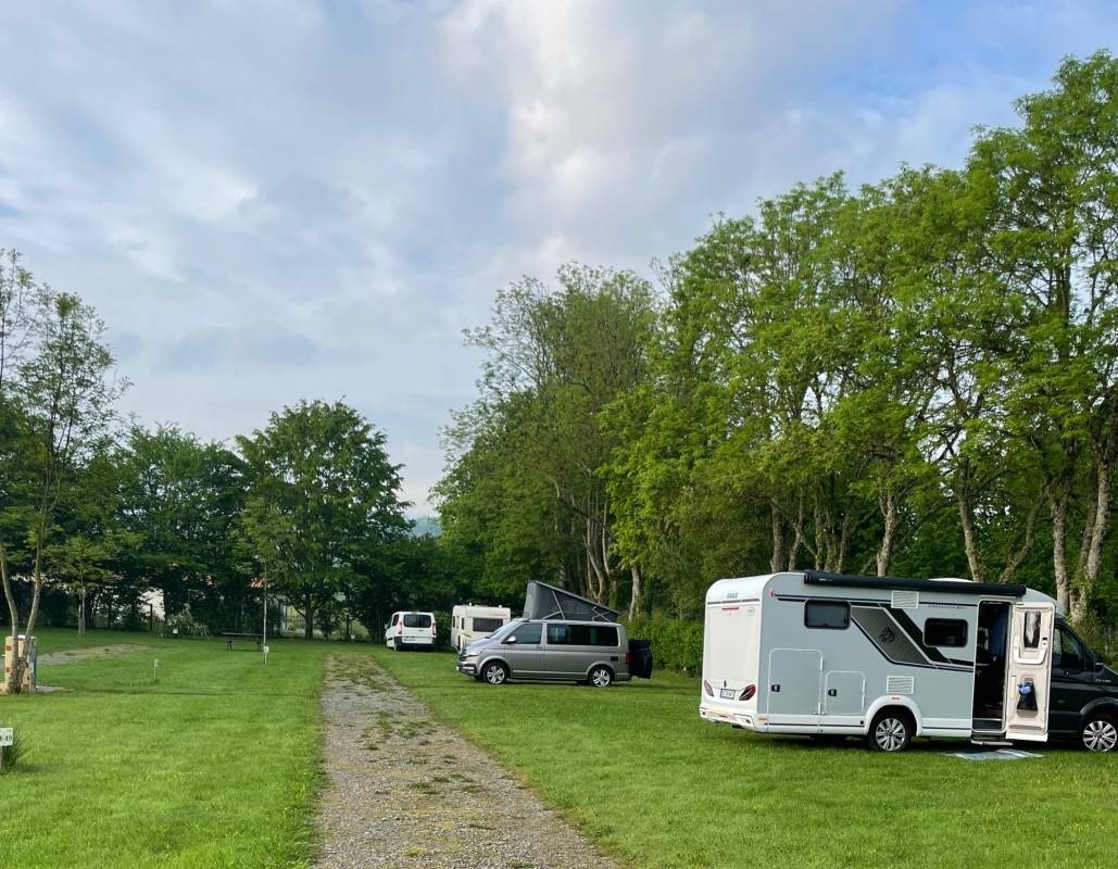 Camping du Colombier *** — Area da campeggio in Loubeyrat