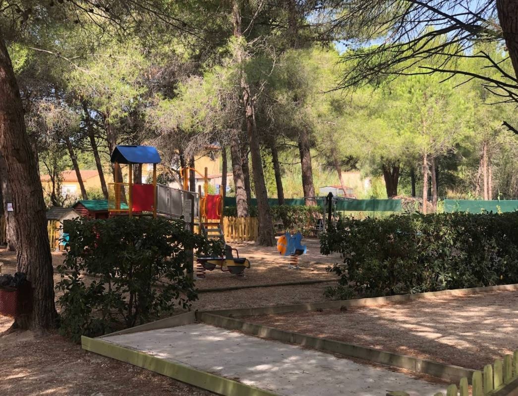 Camping La Source *** — Camping in Martigues