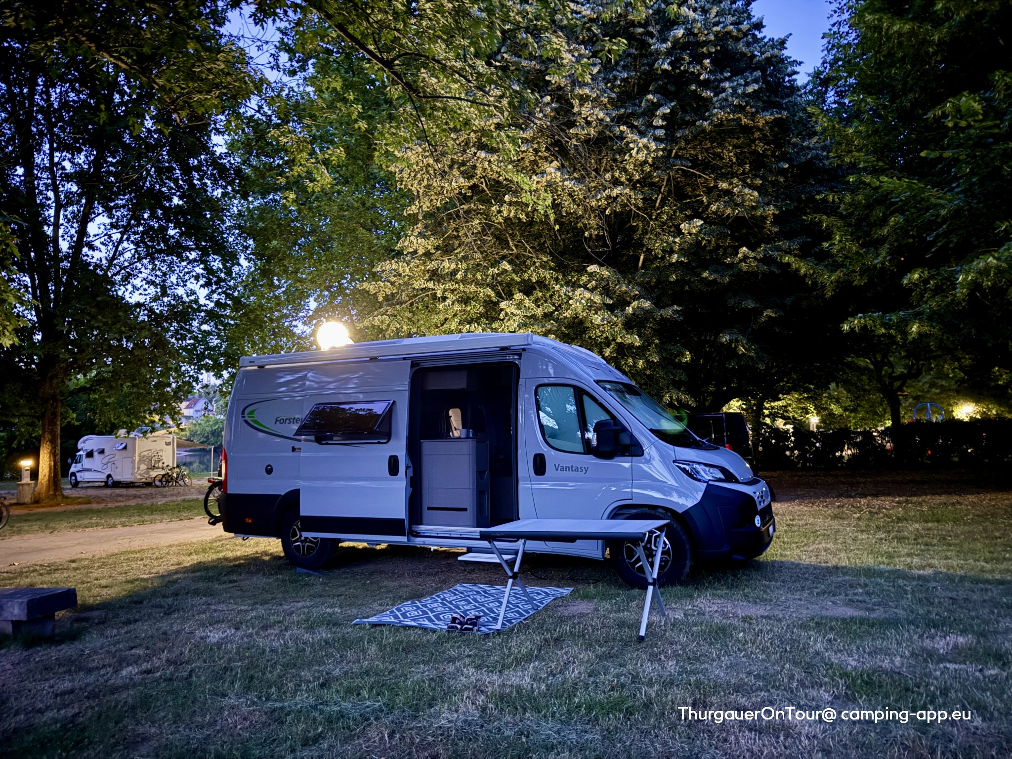 Camping La Pelouse *** — Camping in Bergerac / Nouvelle-Aquitaine