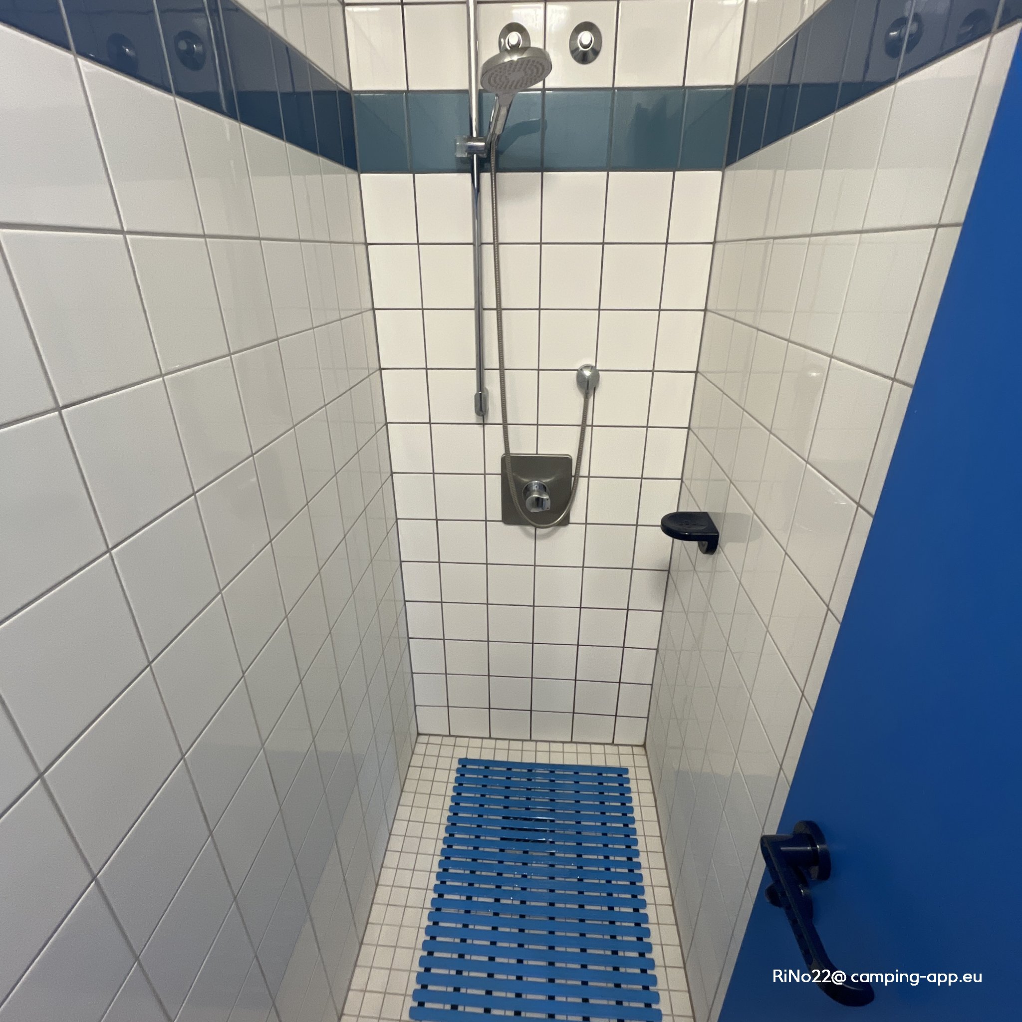 Stellplatz am Schwimmbad Greiz — Photo 3