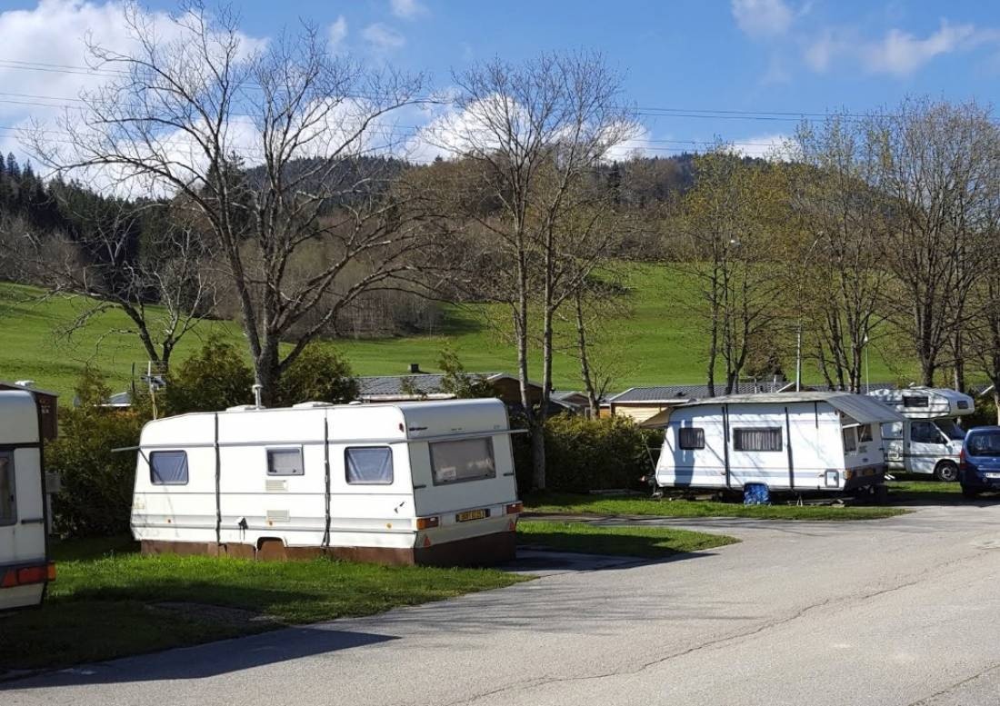Camping le Miroir *** — Campingplatz in Les Hôpitaux-Neufs