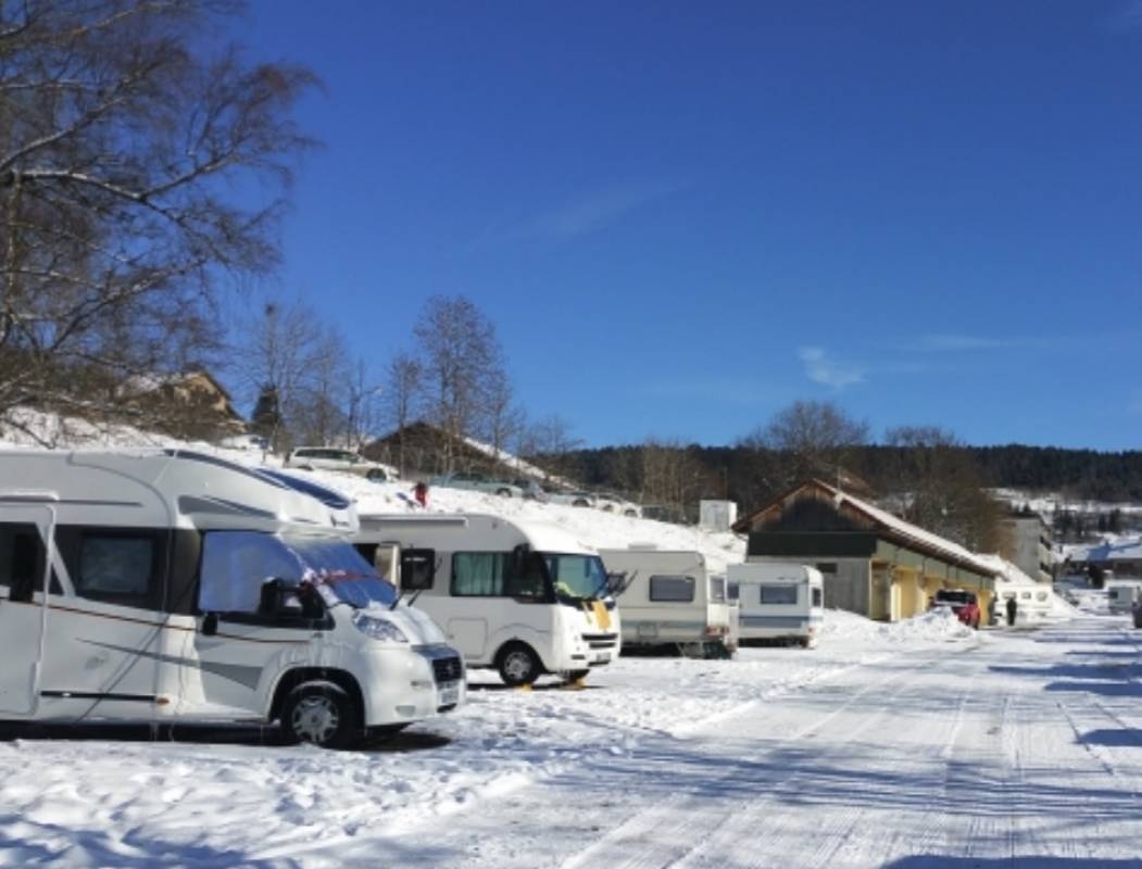 Camping le Miroir *** — Sítio de acampamento in Les Hôpitaux-Neufs