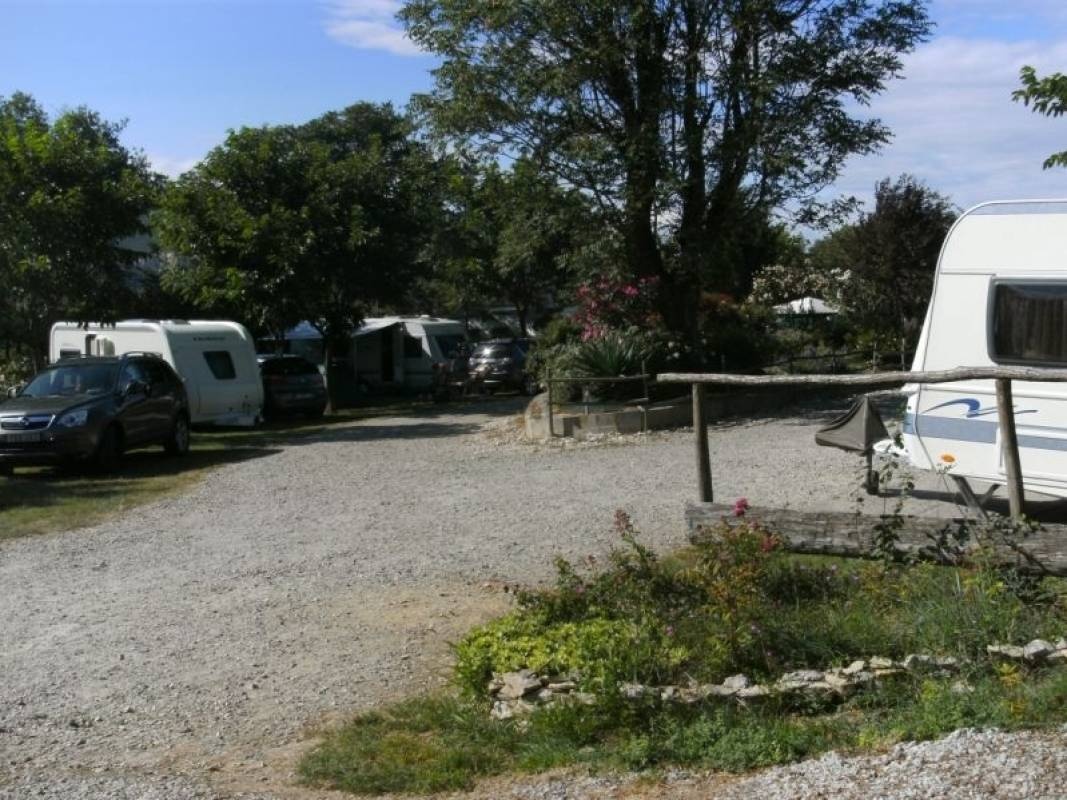 Camping Floral — Campingplats in La Coucourde
