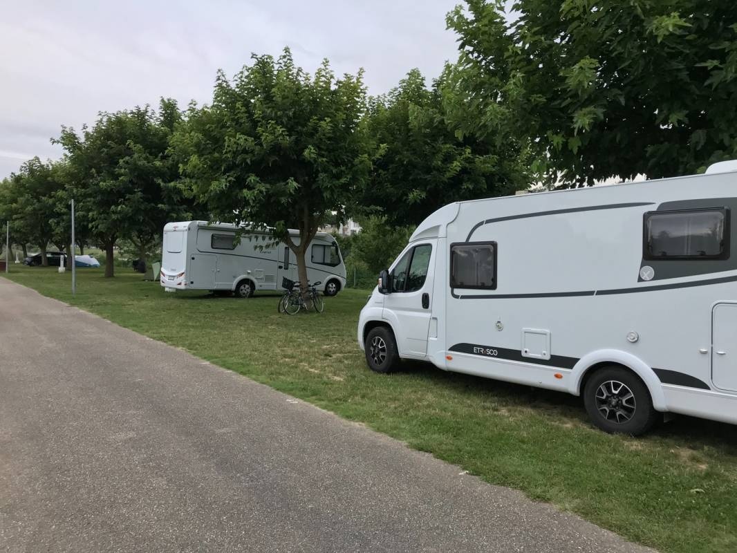 Camping Municipal La Réole — Kamp yeri in La Réole