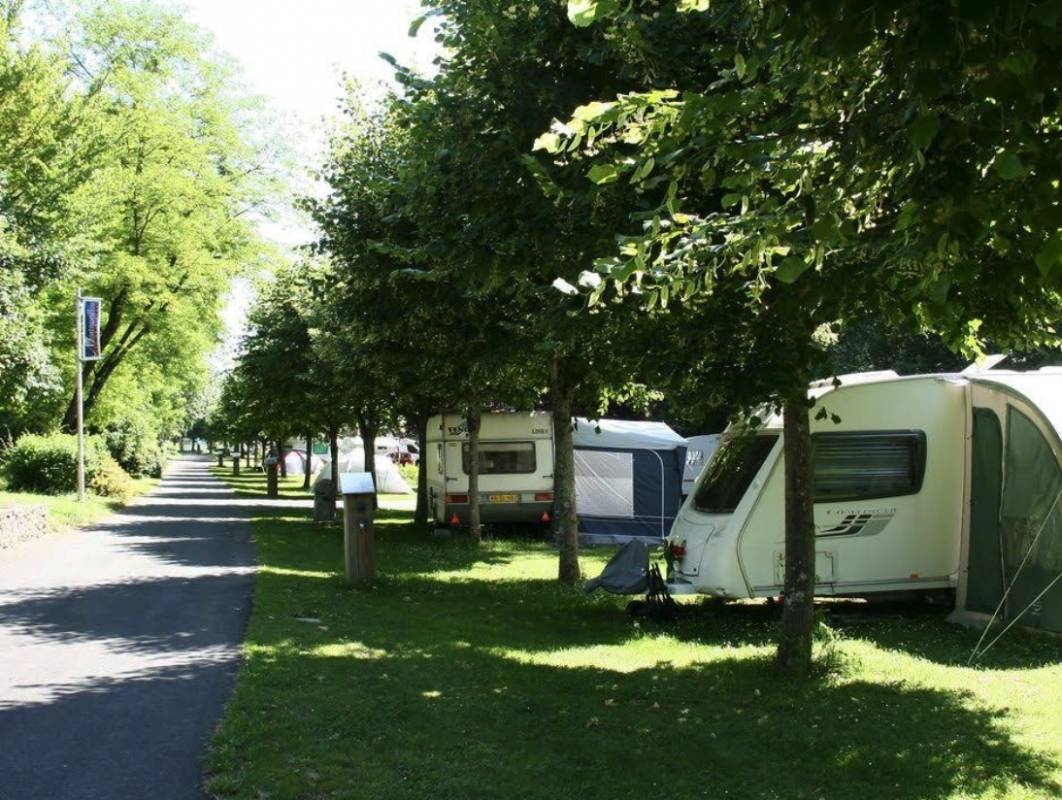 Camping Municipal Allochon — Kemping in Montmorillon