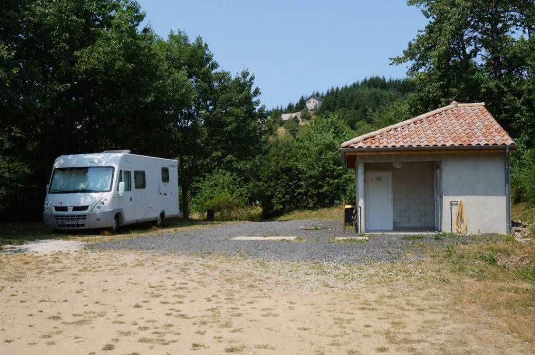 Camping Municipal de Saint Martial — Area da campeggio in Saint-Martial