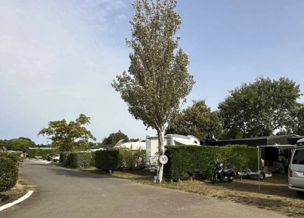 Camping Les Ilates **** — Photo 3