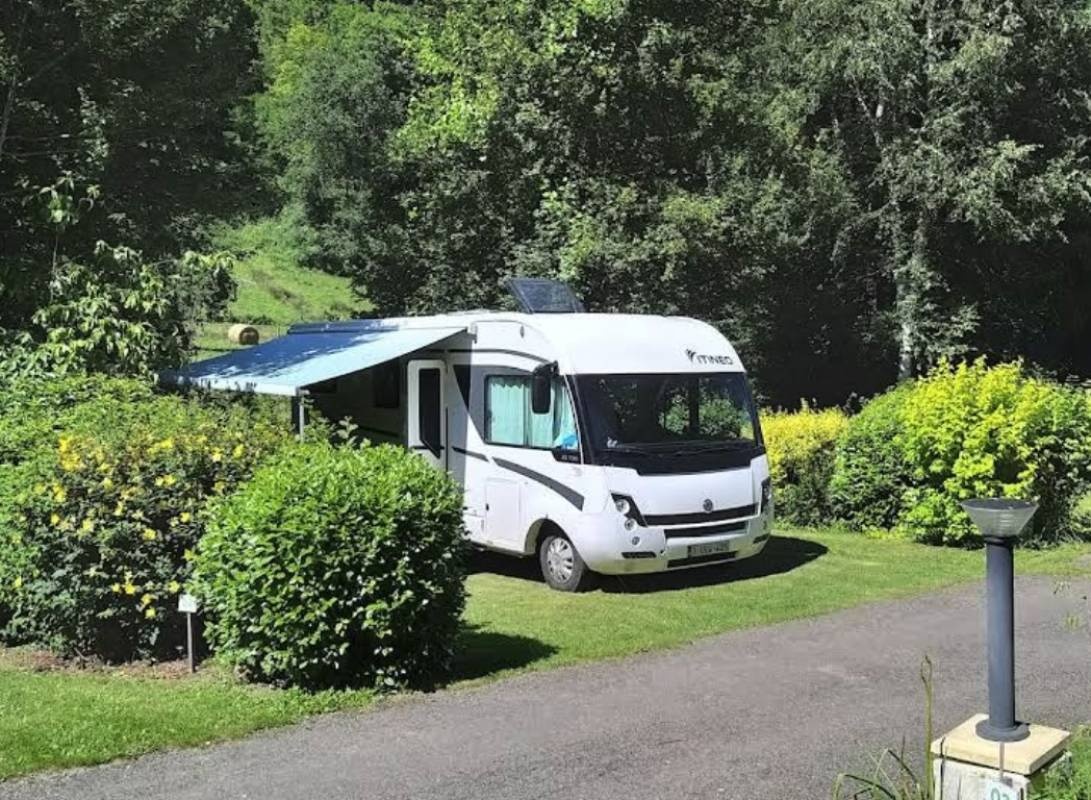 Camping La Vie En Vert *** — Campingplats in Augirein