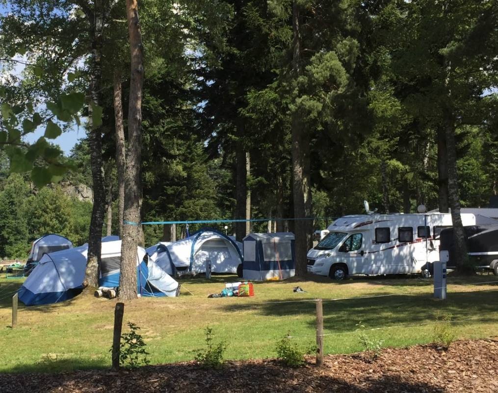 Camping Les Murmures du Lignon **** — Campingplats in Tence 