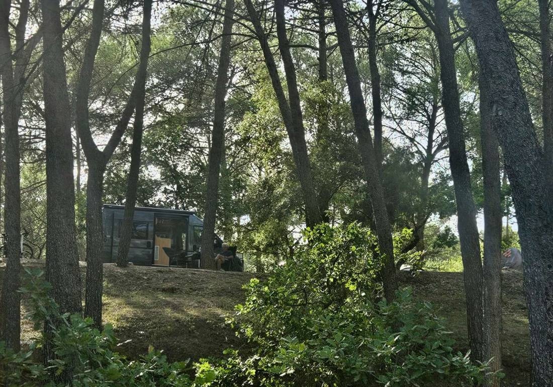 Camping L'Arc-en-Ciel *** — Camping Site in Roussillon