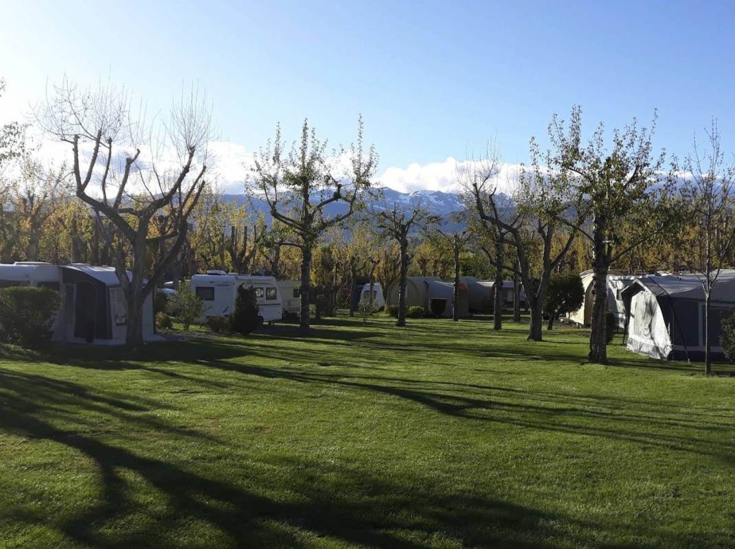 Camping Las Closas *** — Kamp yeri in Err