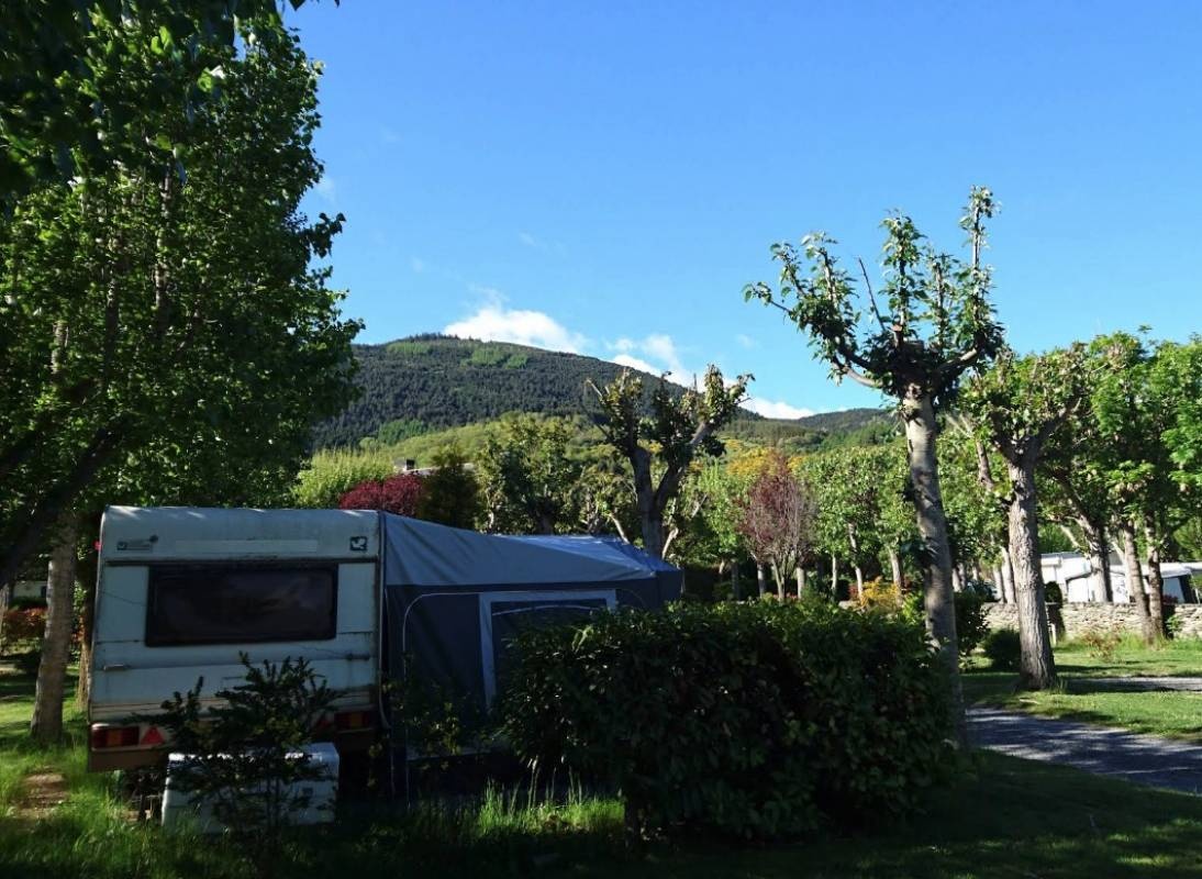 Camping Las Closas *** — Campingplads in Err