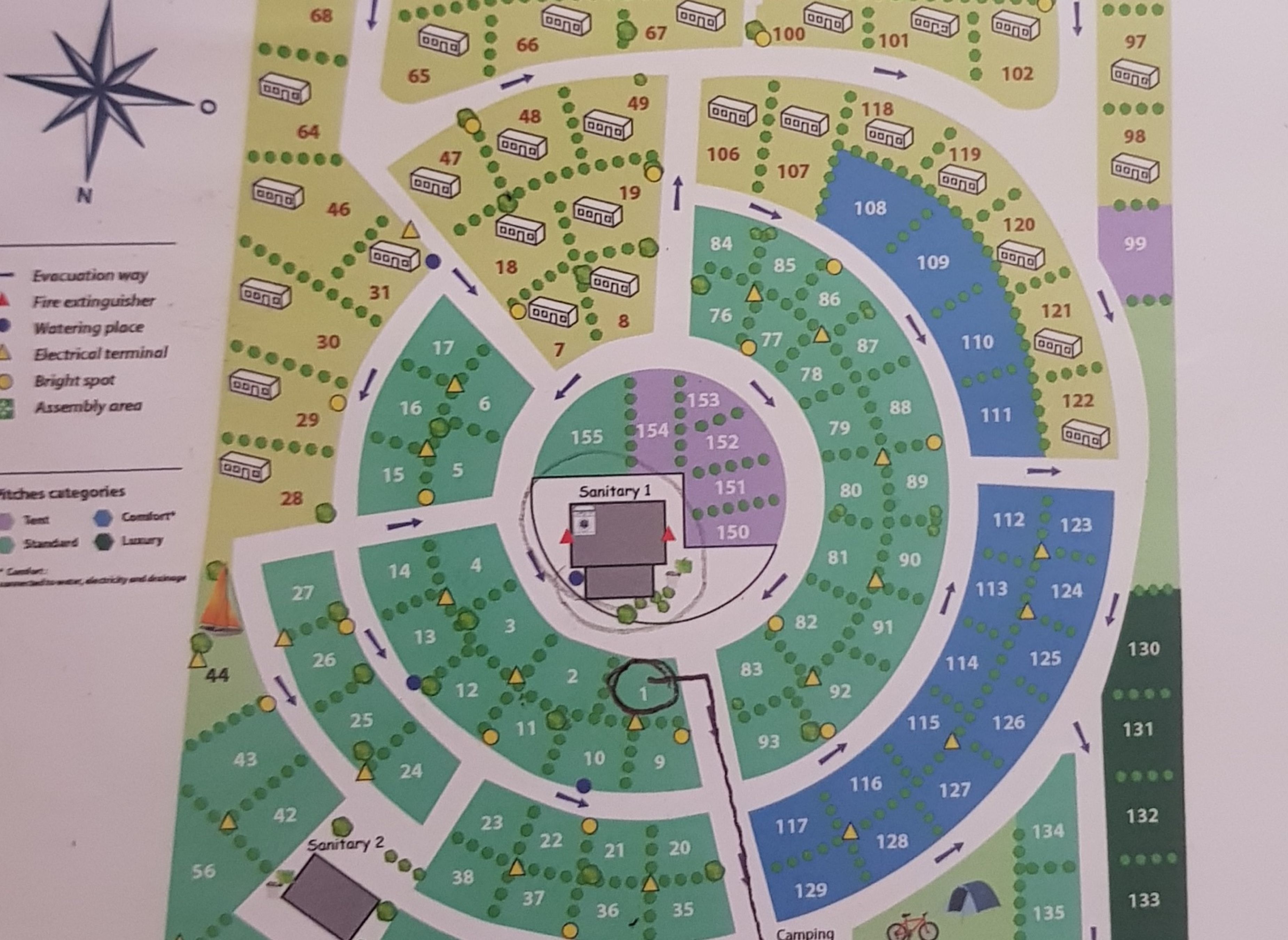 Camping L'Aiguille Creuse — Campingplass in Les Loges