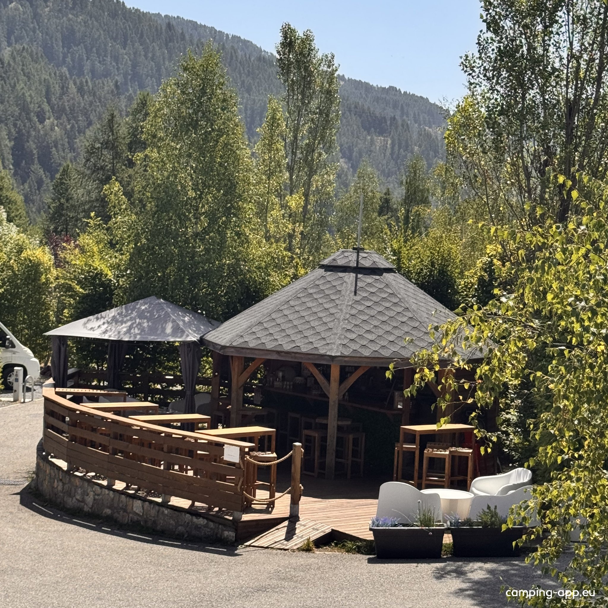 Camping Le Cians *** — Campingplats in Péone