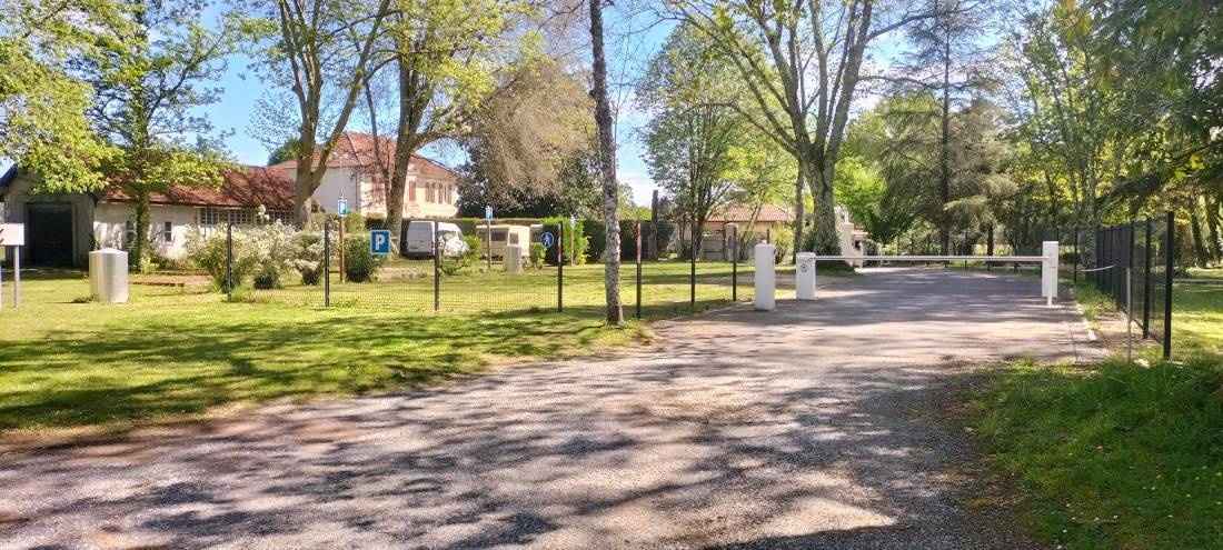 Camping Le Clavé *** — Campingplatz in Morcenx / Nouvelle-Aquitaine