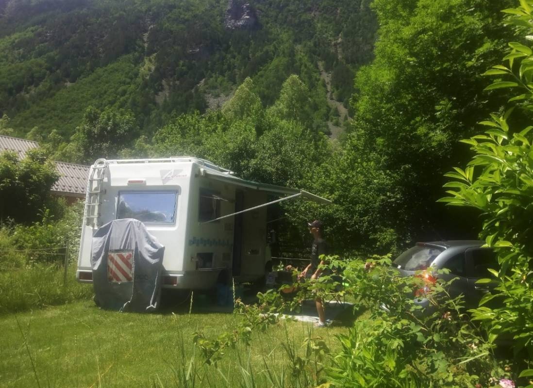 Camping Ferme Noemie — Cámping in Le Bourg-d'Oisans