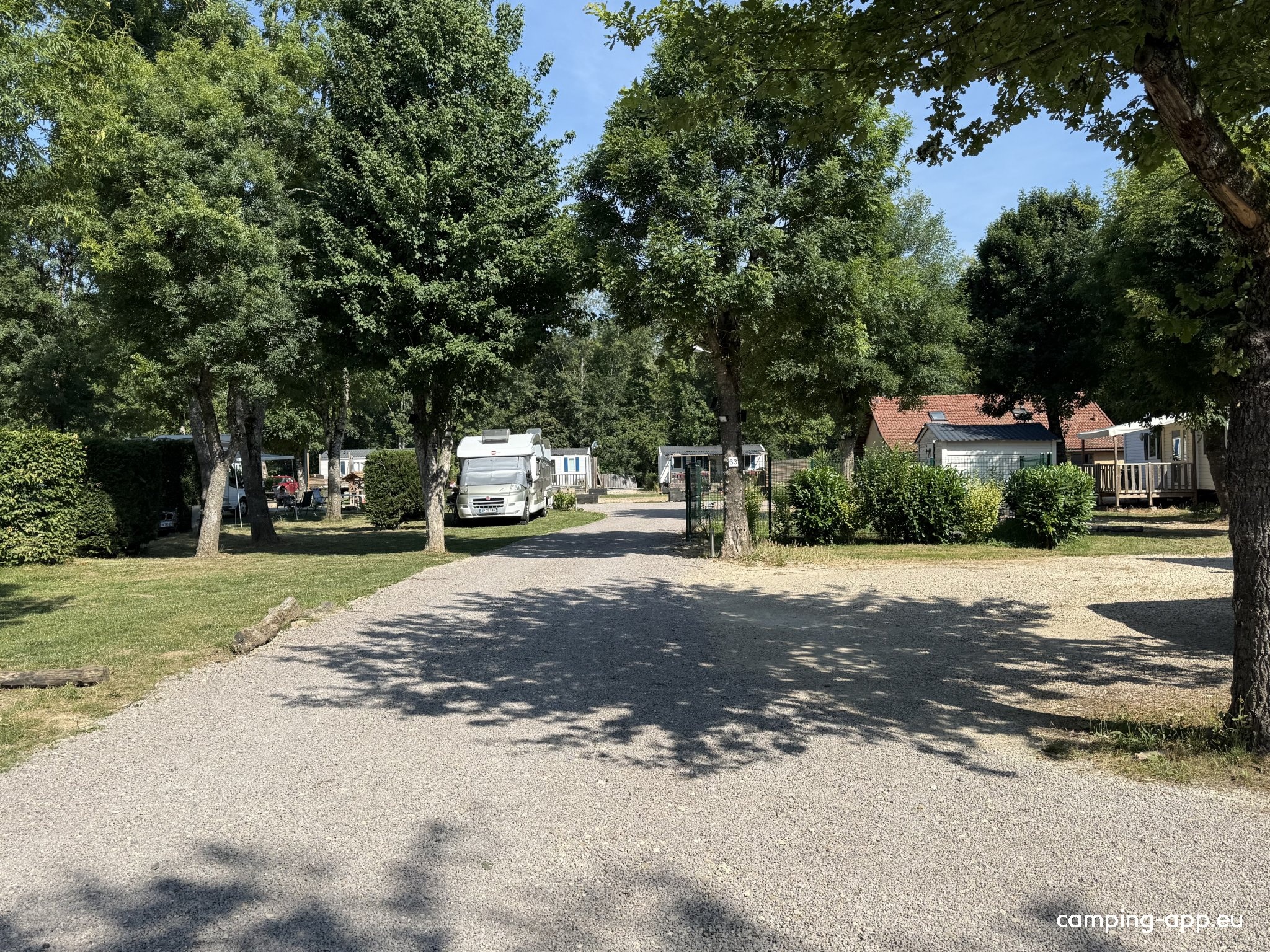 Les Voiles de Laives *** — Campingplatz in Laives / Bourgogne Franche-Comté