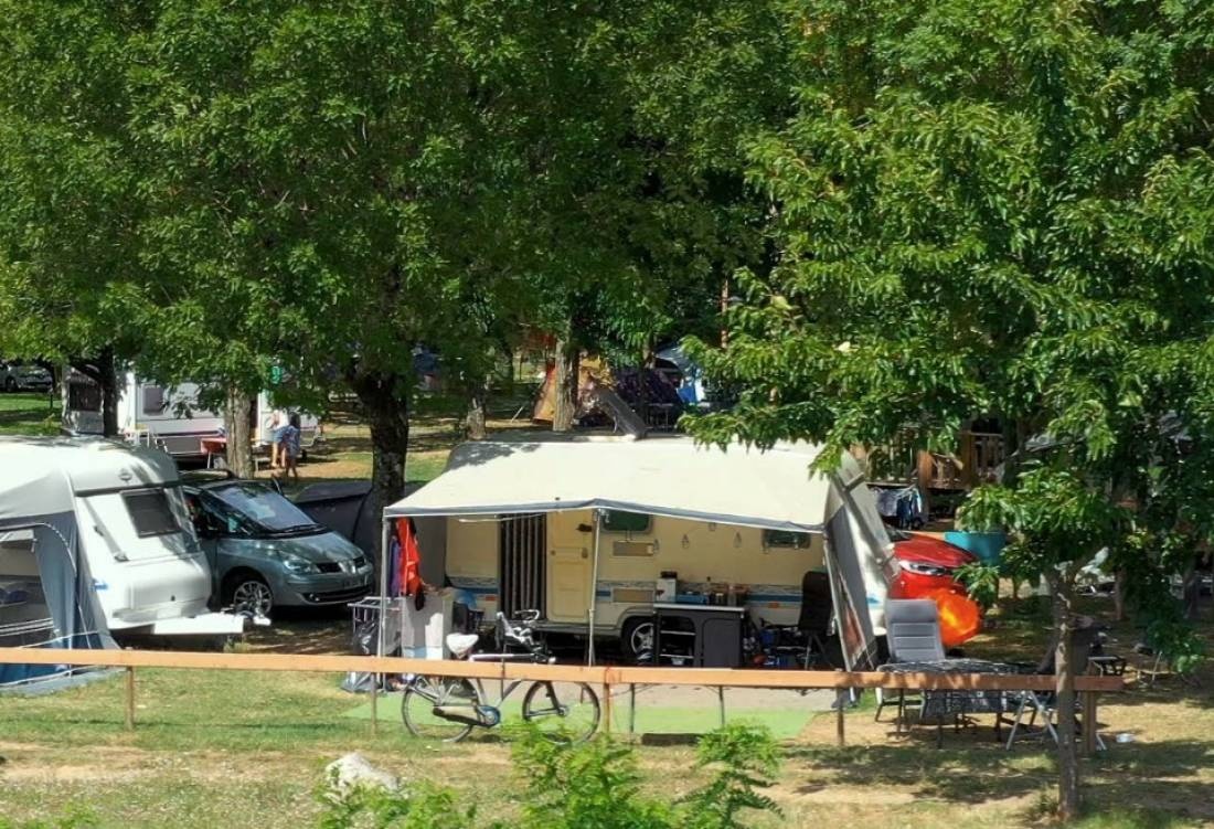 Camping Le Verger de Jastres *** — Campingplats in Saint-Didier-sous-Aubenas