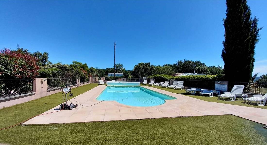 Lubea Camping — Campingplats in Apt