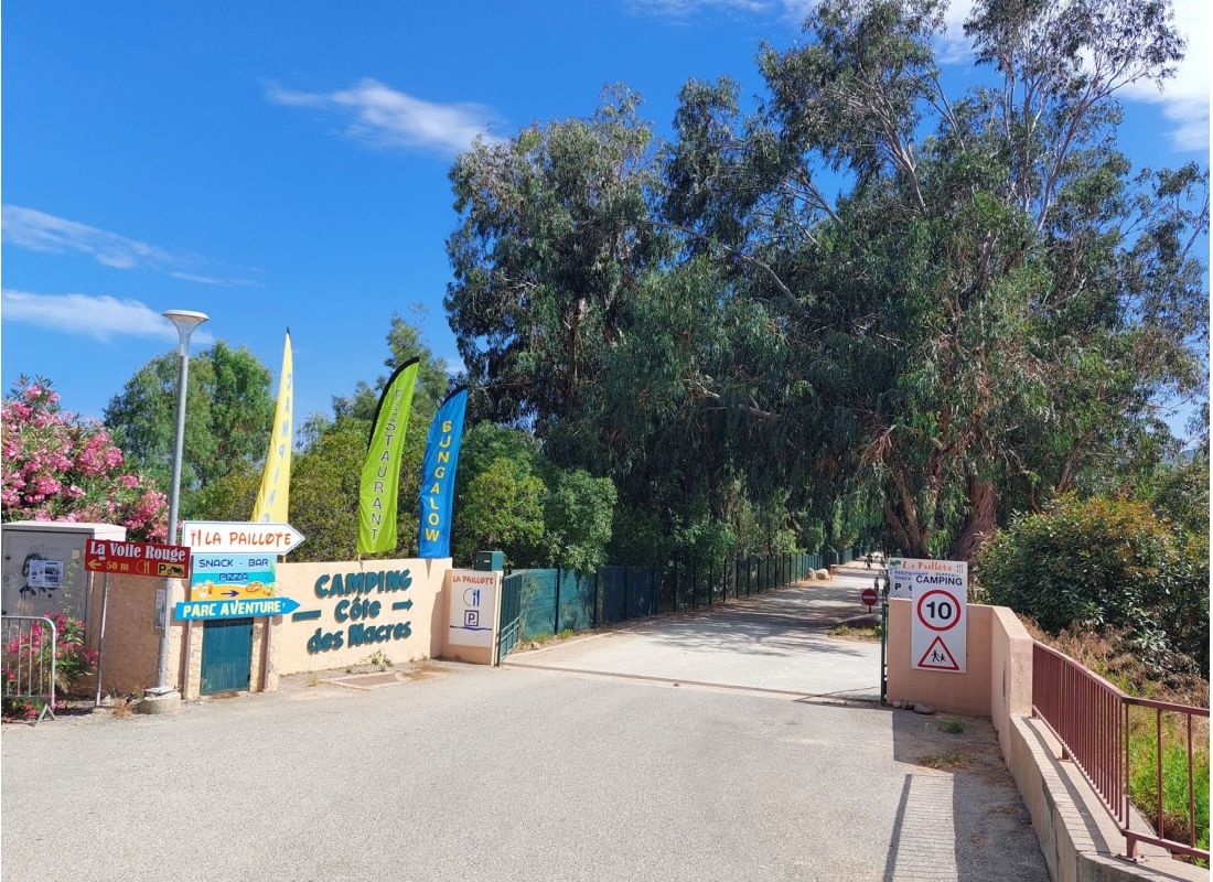 Camping Cote des Nacres — Camping Site in Solaro / Corse