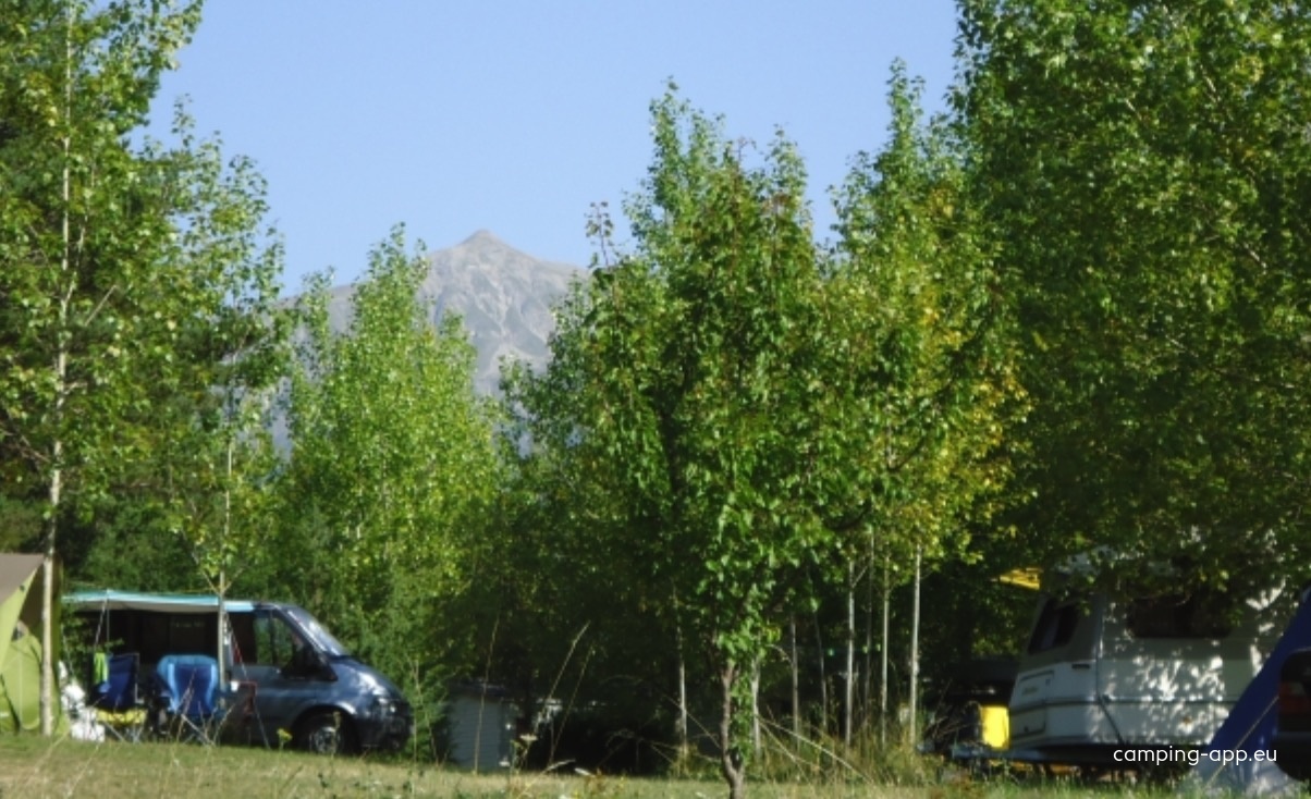 Camping La Clé des Champs ** — Camping in Chorges 