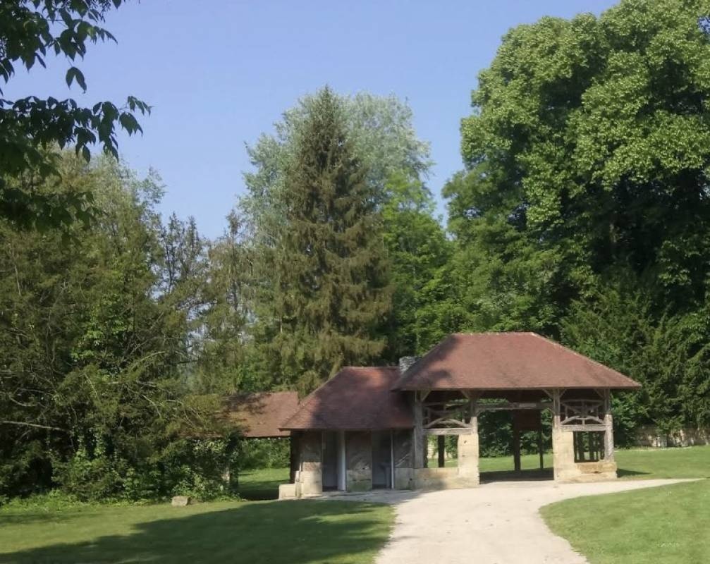 Camping La Croix Du Vieux Pont ***** — Campingplass in Berny-Rivière / Hauts-de-France