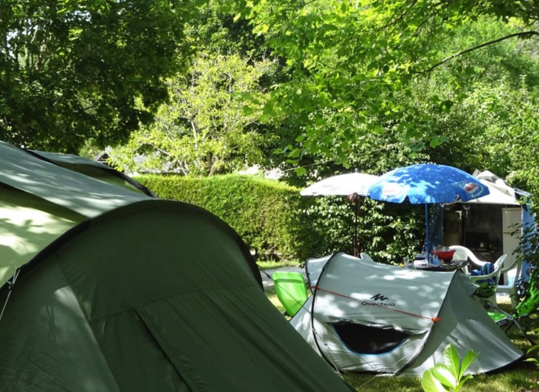 Camping La Castillonderie **** — Campingplats in Thonac