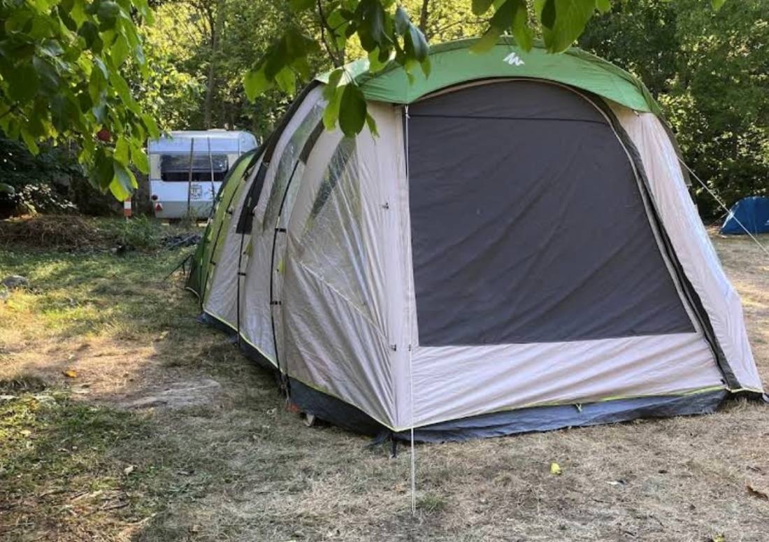 Camping Auprès de mon arbre — Campingplads in Mayres