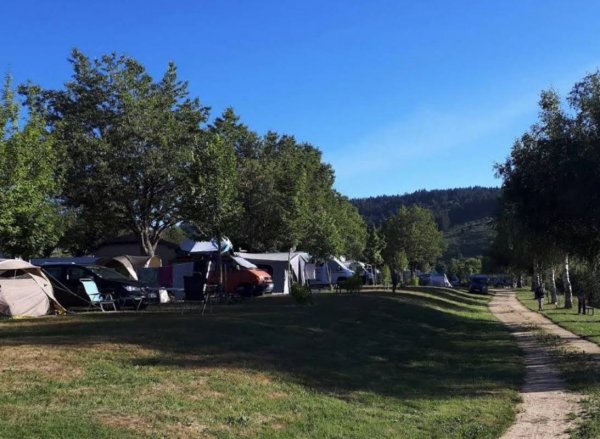 Camping La Cigale de l'Allier *** — Photo 3