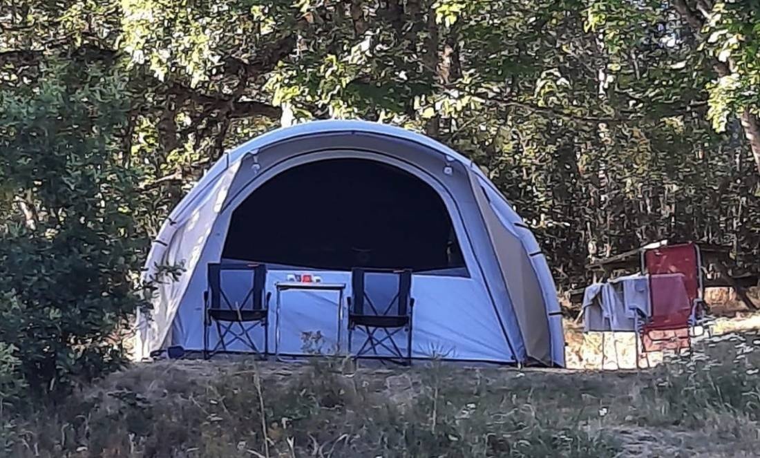 Camping La Cube — Camping in Le Brugeron / Auvergne-Rhône-Alpes